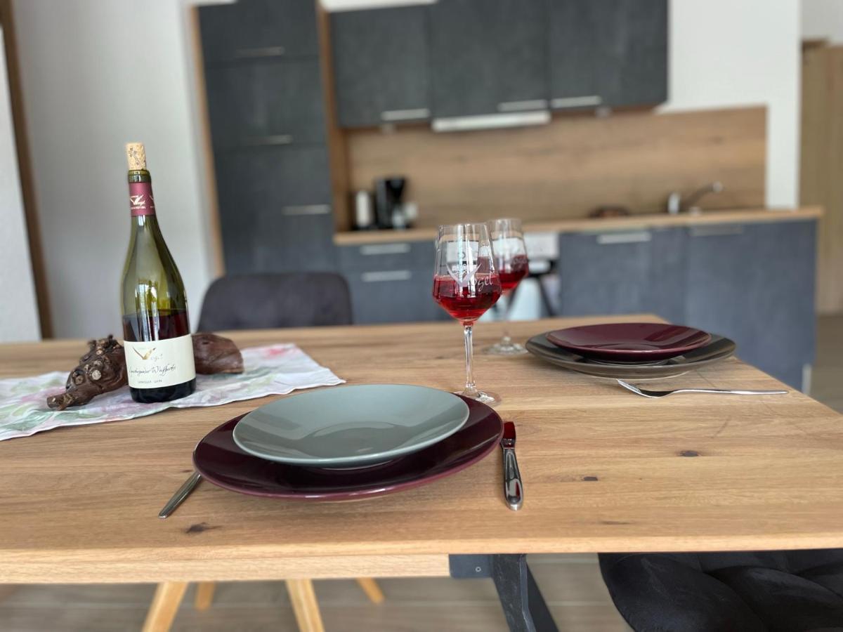 Weingut & Strausswirtschaft Vogel Appartement Vogtsburg Buitenkant foto