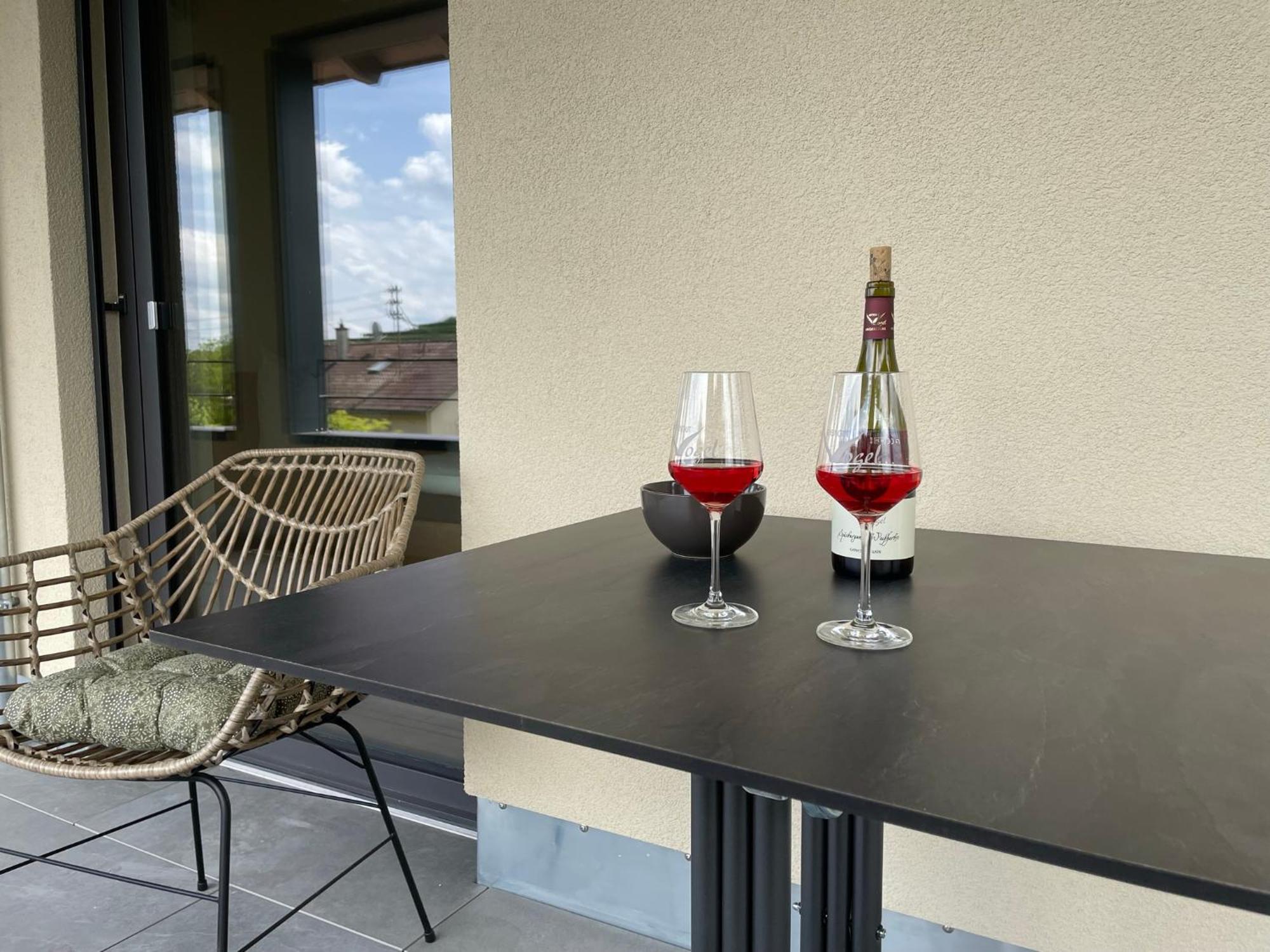 Weingut & Strausswirtschaft Vogel Appartement Vogtsburg Buitenkant foto